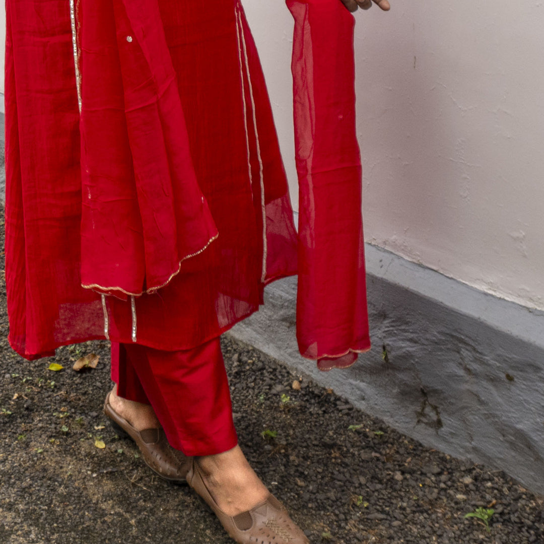 Where comfort meets luxury — Mull Chanderi magic in every fold