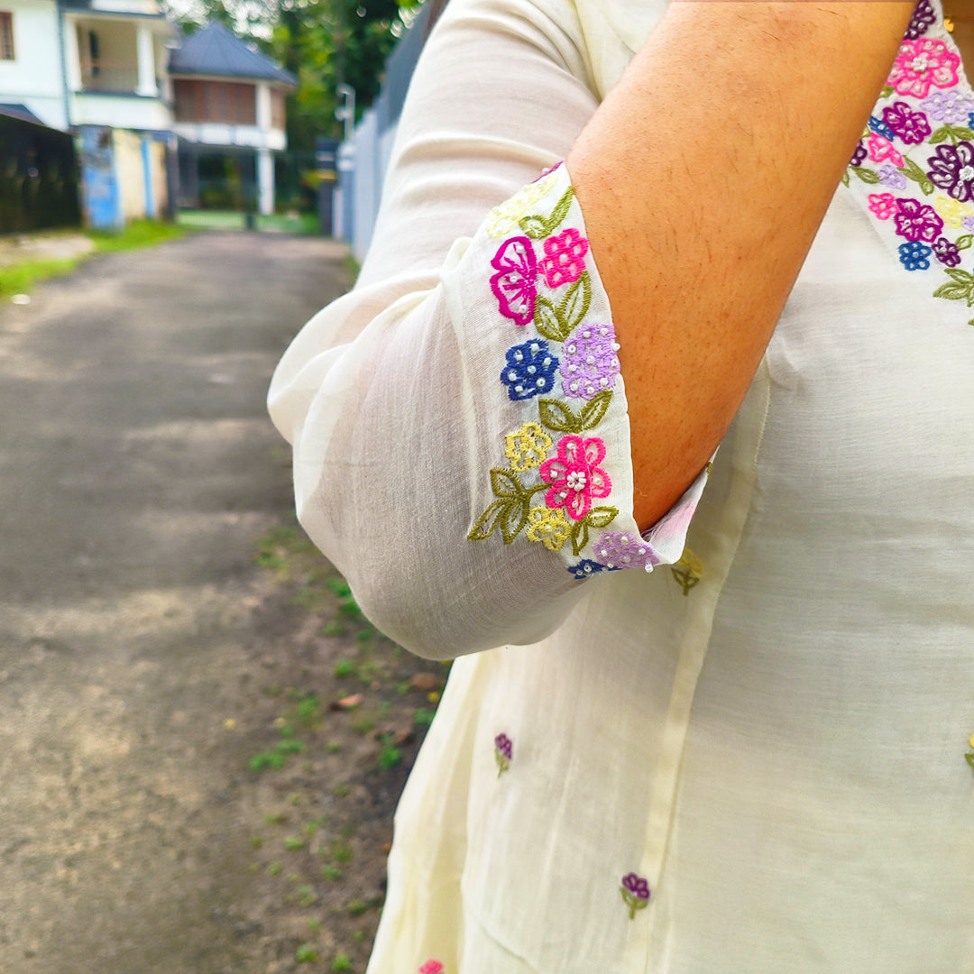 Elegant Mull Chanderi Embroidered Suit Set – Cream