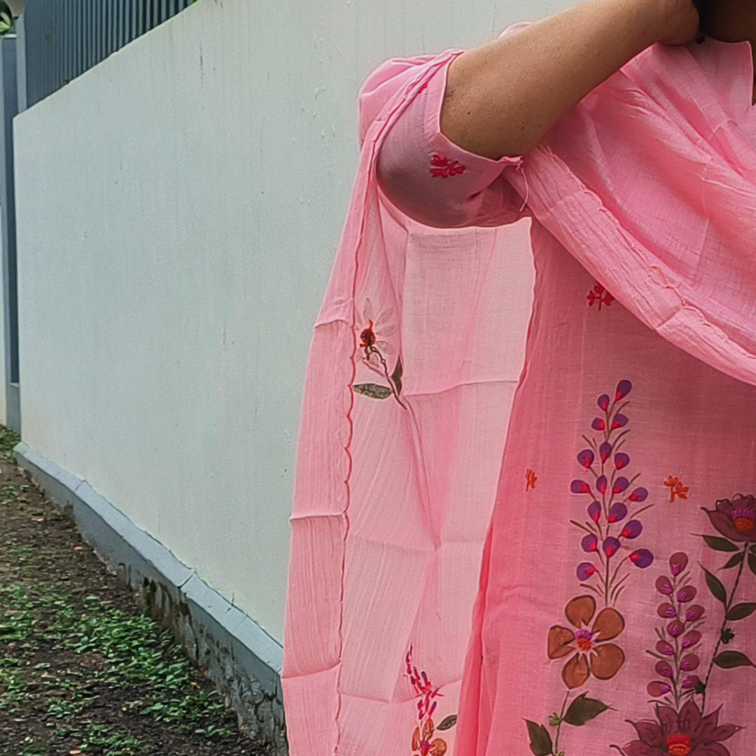 Crafted from luxurious Mul Chanderi